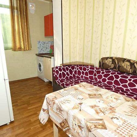 Ferienwohnung Квартира В Пицунде На Агрба 19 К1 Pizunda Exterior foto